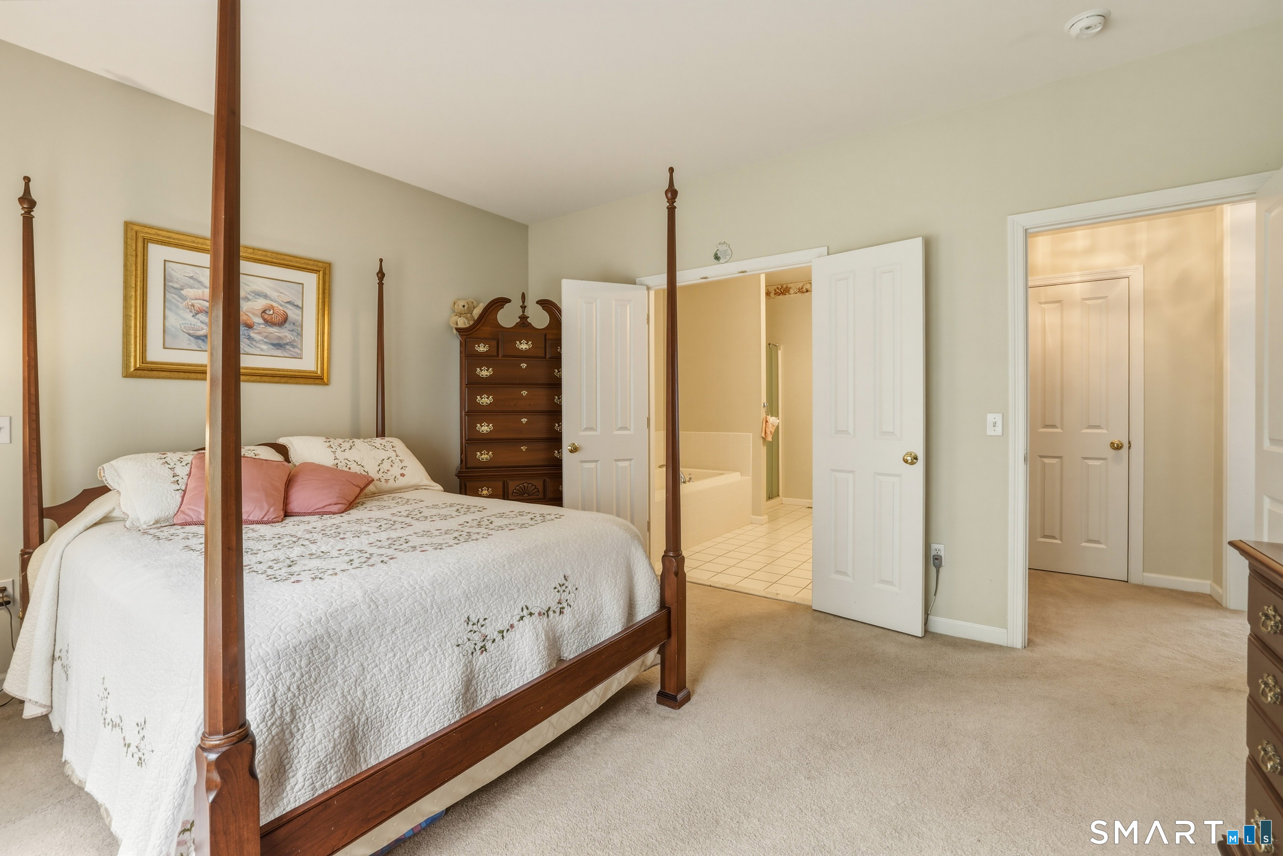 20 Meadowview Court Canton CT 06019