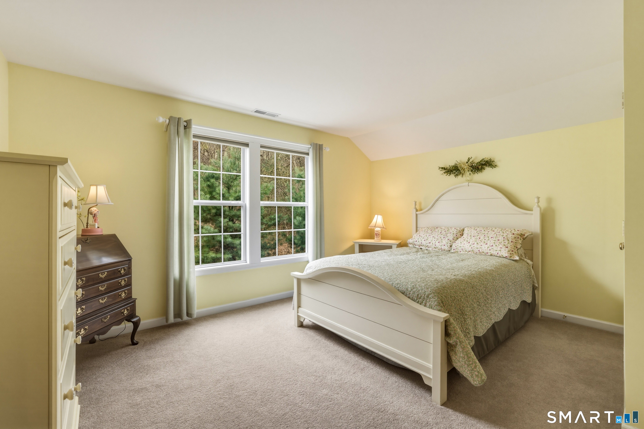 20 Meadowview Court Canton CT 06019