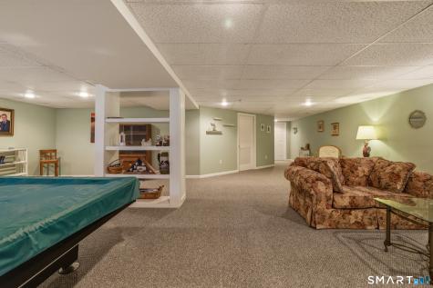 20 Meadowview Court Canton CT 06019