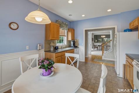 20 Meadowview Court Canton CT 06019