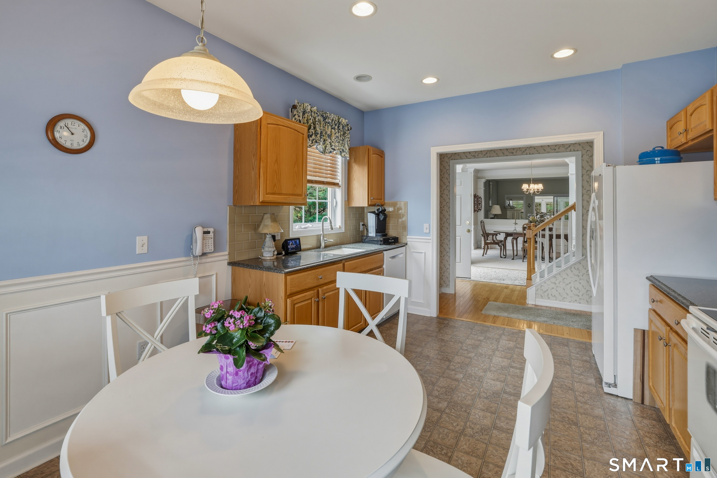 20 Meadowview Court Canton CT 06019