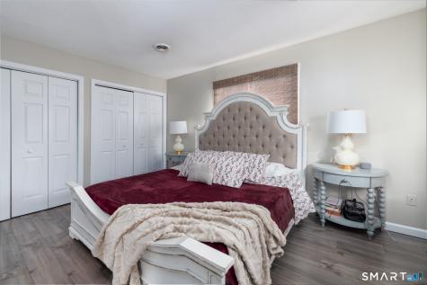 32 Woodland Court Meriden CT 06450