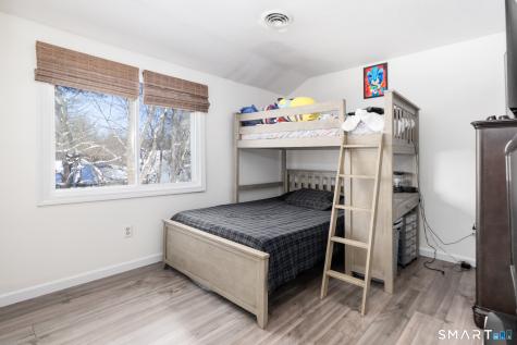 32 Woodland Court Meriden CT 06450