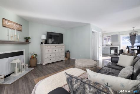 32 Woodland Court Meriden CT 06450