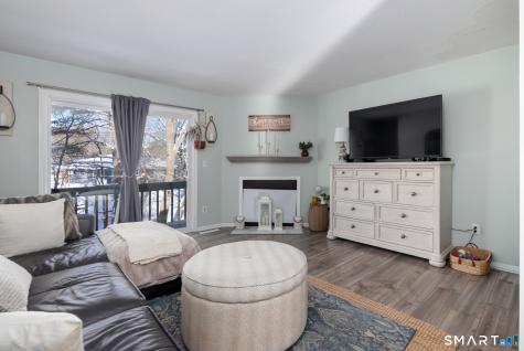 32 Woodland Court Meriden CT 06450