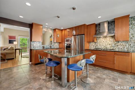 690 Forest Road West Haven CT 06516