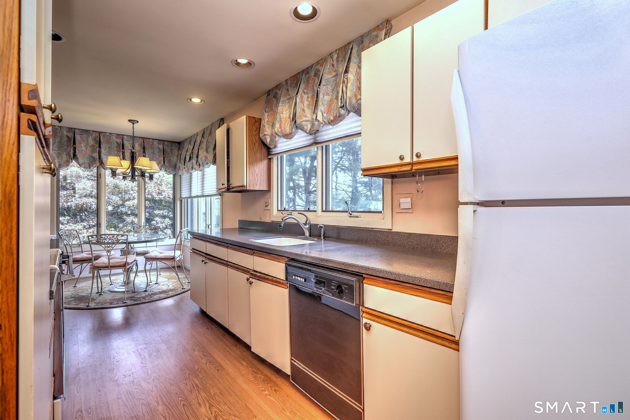 690 Forest Road West Haven CT 06516
