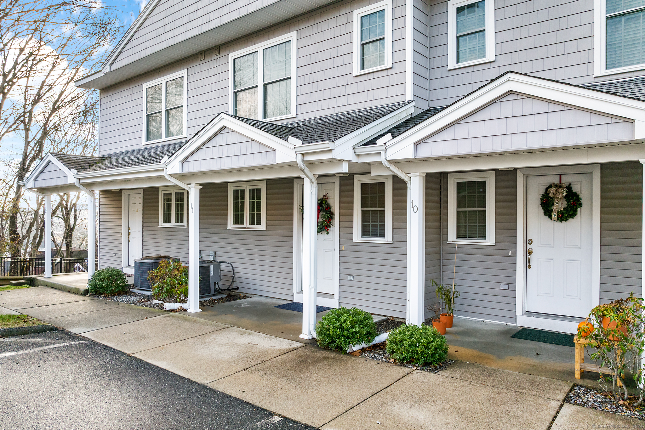 330 Crystal Avenue New London CT 06320