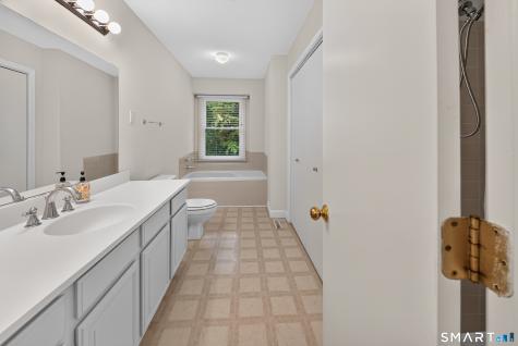 46 Fawn Ridge Lane Wilton CT 06897