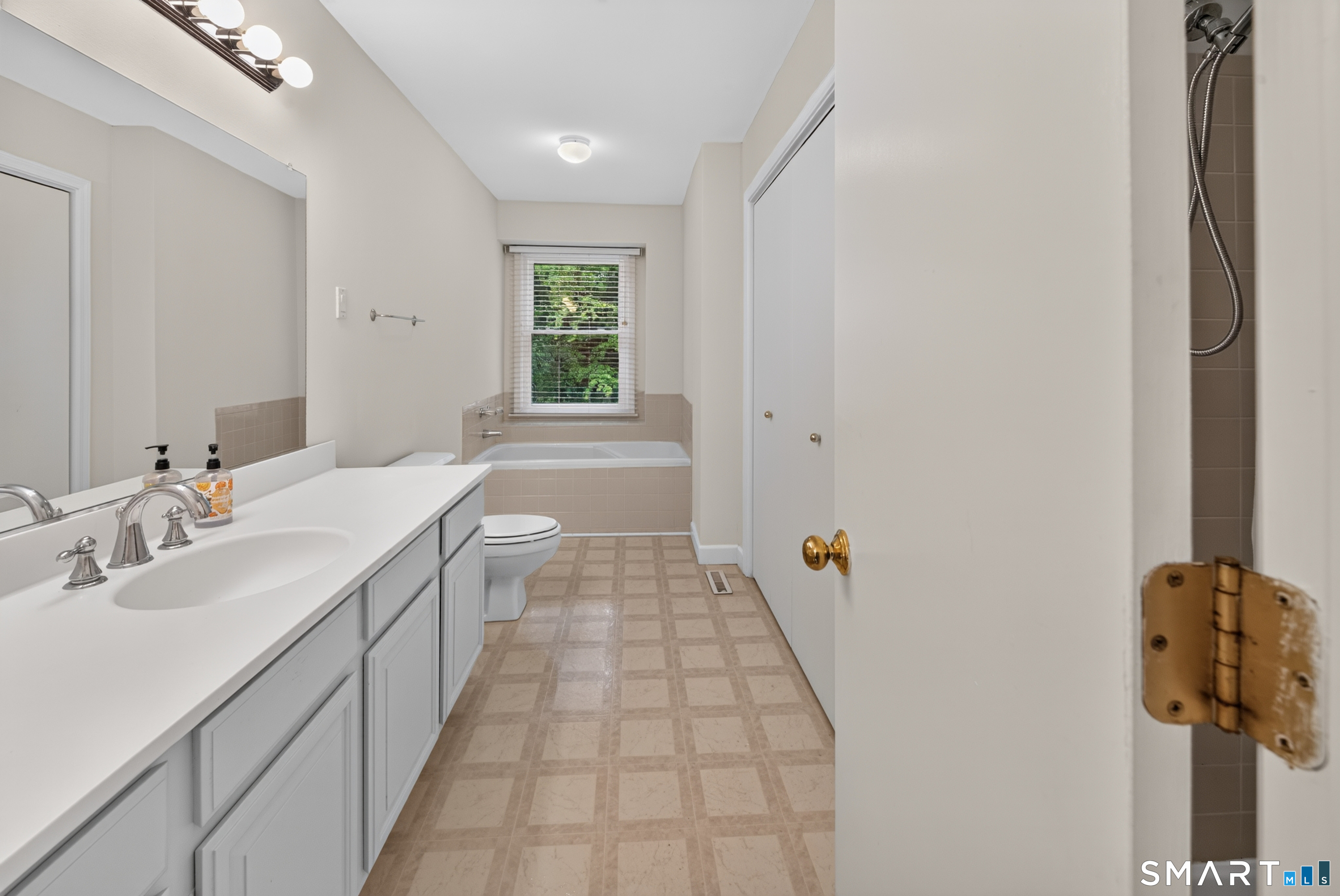 46 Fawn Ridge Lane Wilton CT 06897