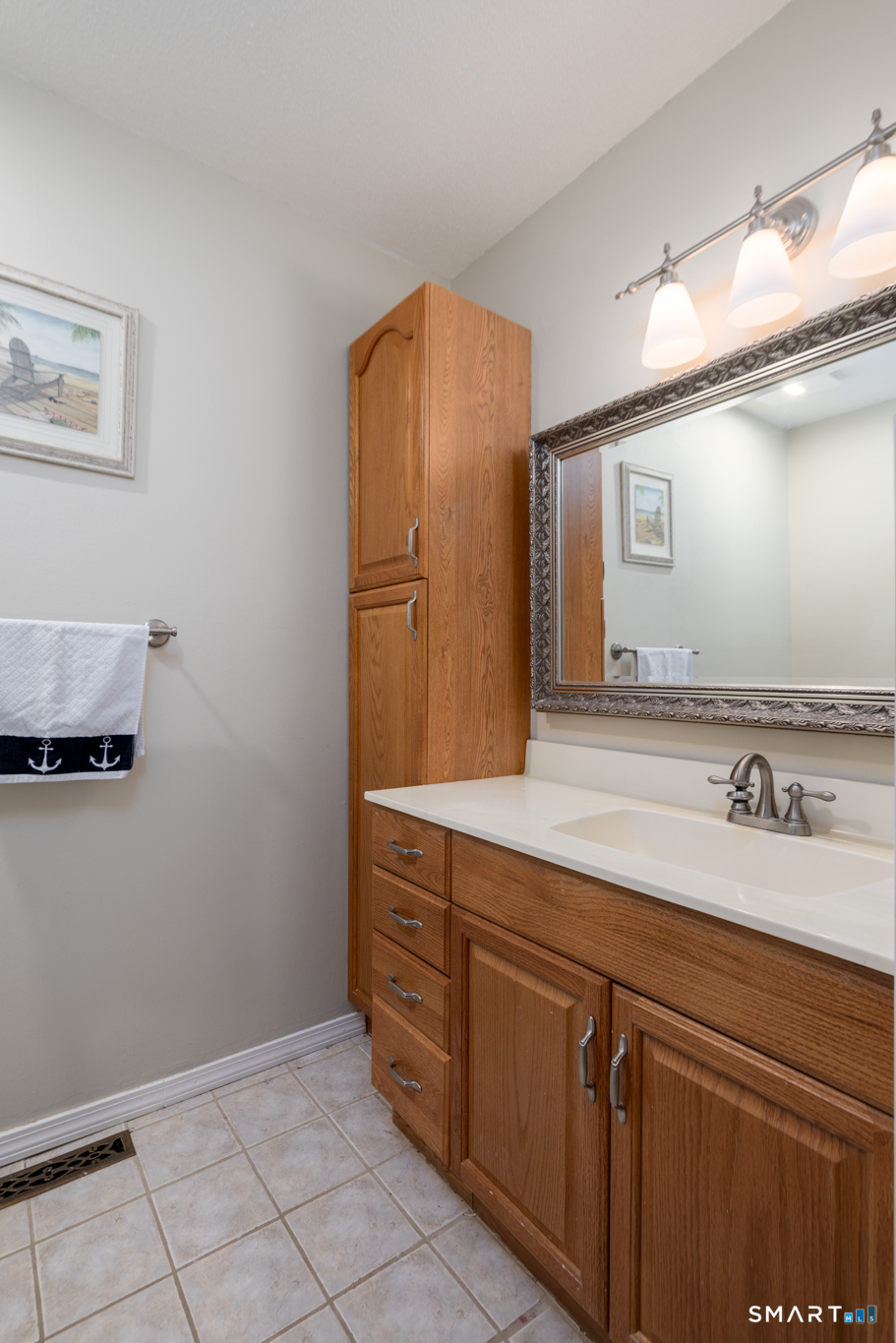11 Lower Commons Woodbury CT 06798