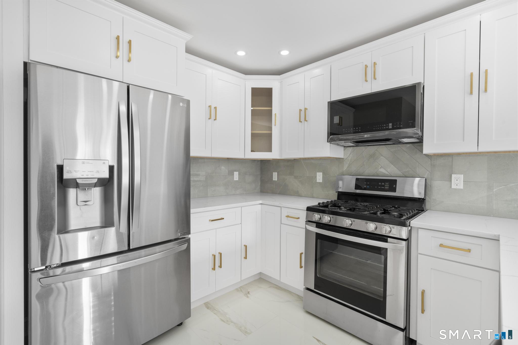 23 Birch Lane East Haven CT 06513