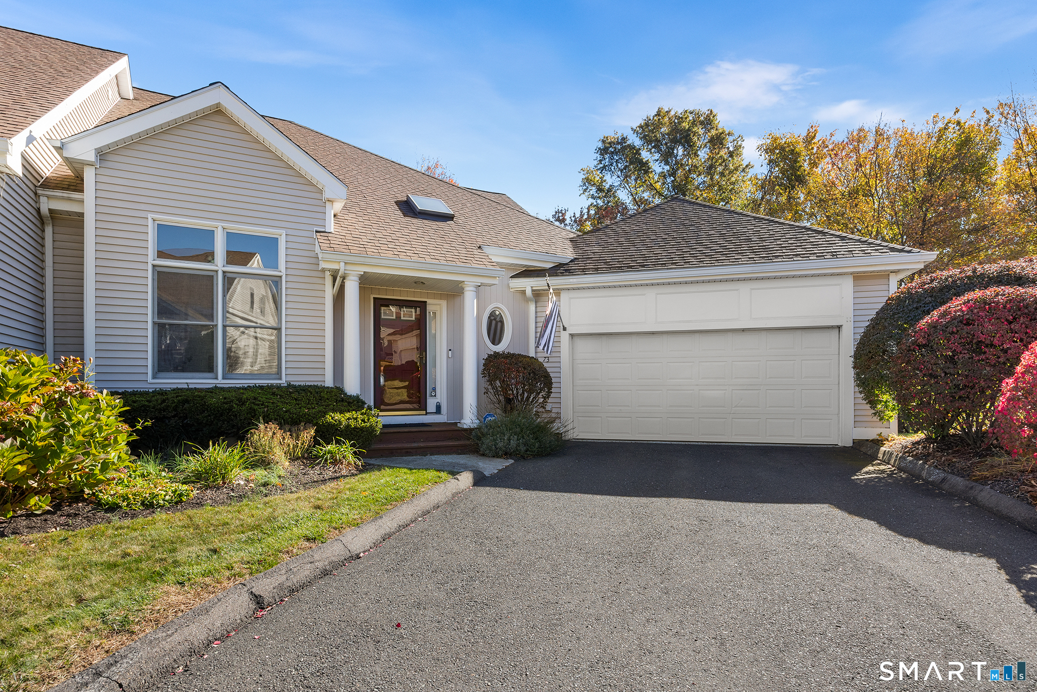 73 Summerfield Gardens Shelton CT 06484