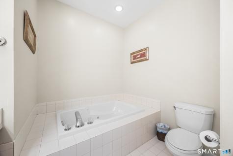 73 Summerfield Gardens Shelton CT 06484