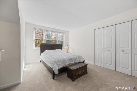 73 Summerfield Gardens Shelton CT 06484