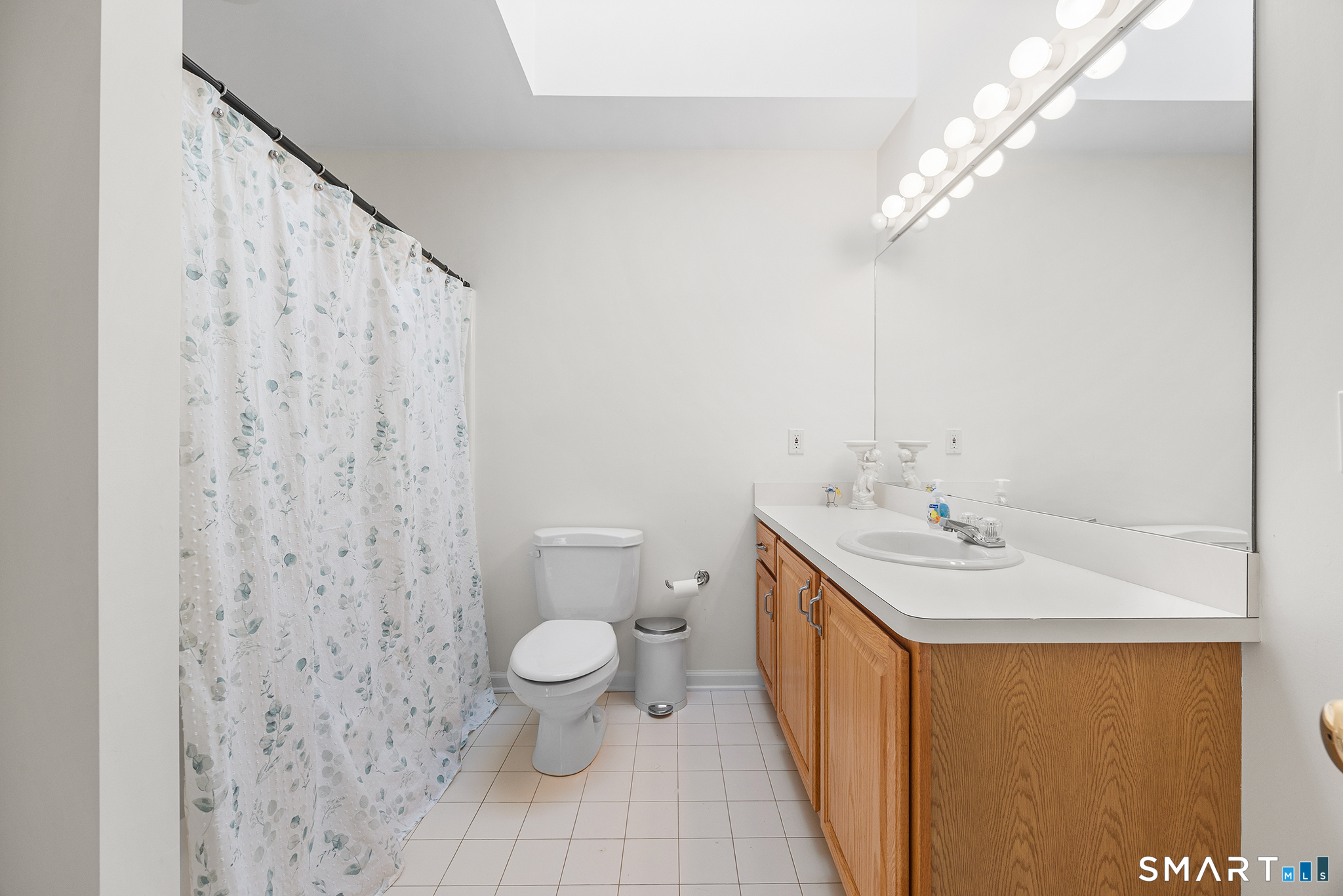 73 Summerfield Gardens Shelton CT 06484