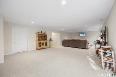 73 Summerfield Gardens Shelton CT 06484