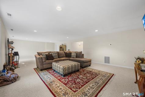 73 Summerfield Gardens Shelton CT 06484