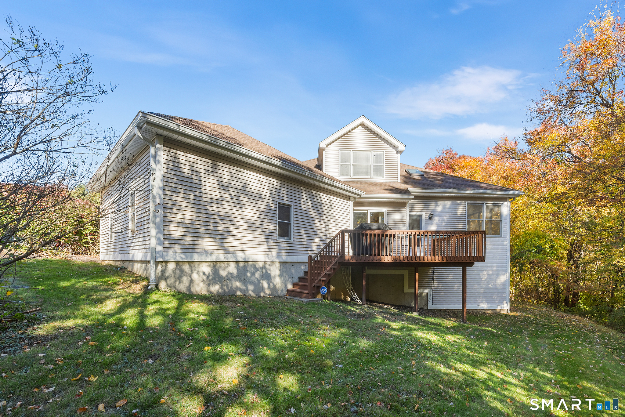 73 Summerfield Gardens Shelton CT 06484