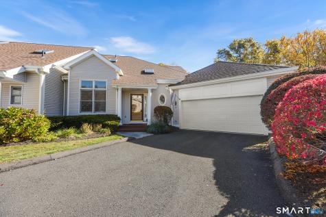 73 Summerfield Gardens Shelton CT 06484