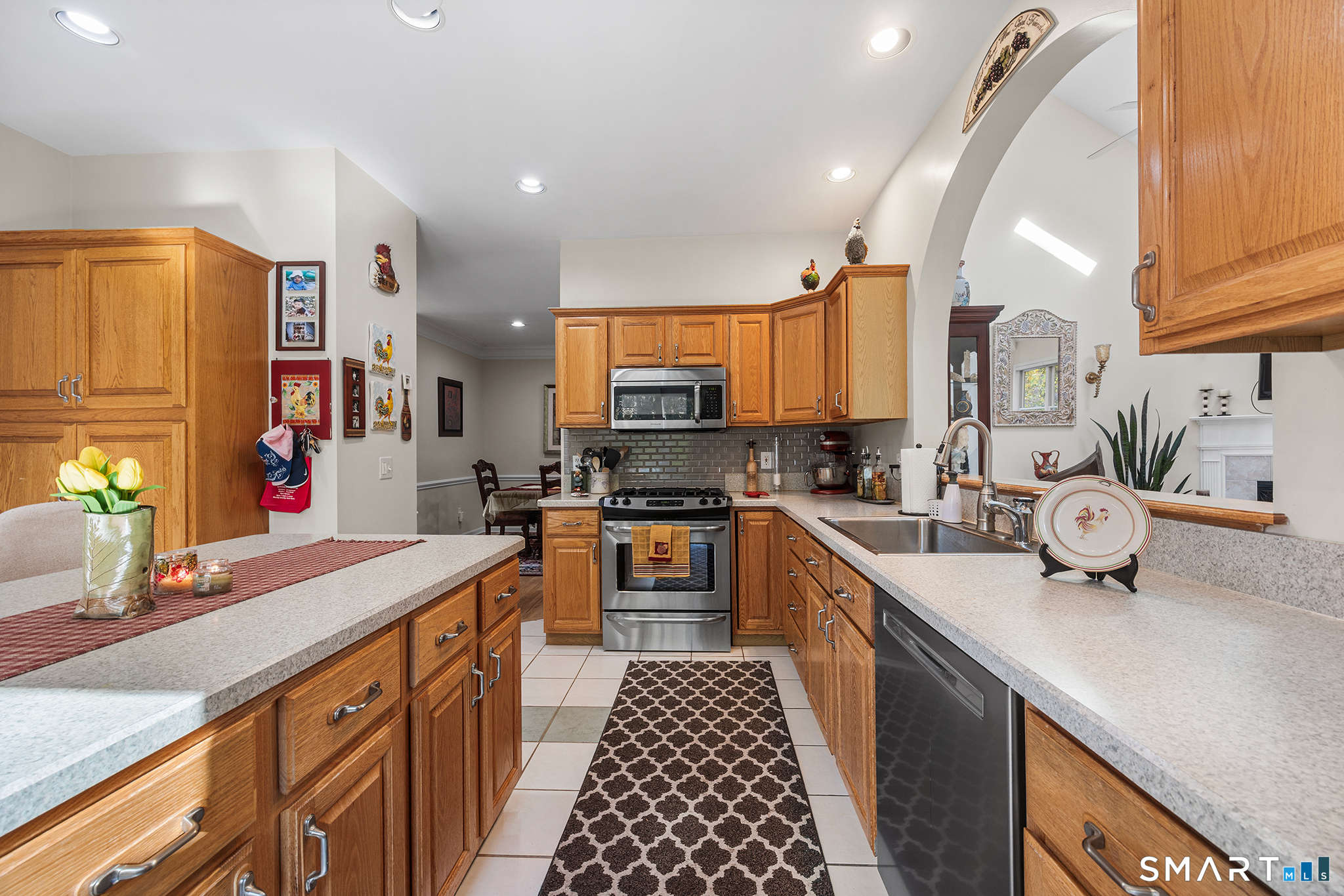 73 Summerfield Gardens Shelton CT 06484