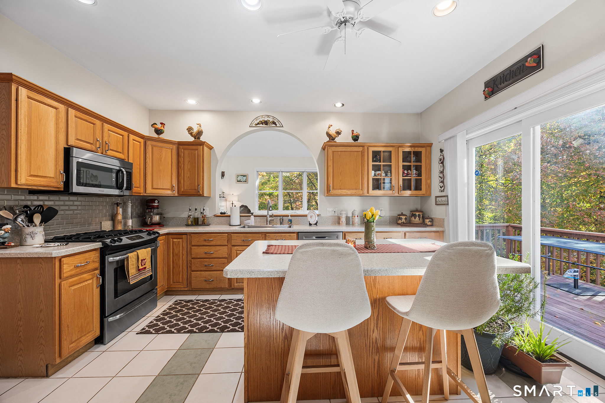 73 Summerfield Gardens Shelton CT 06484