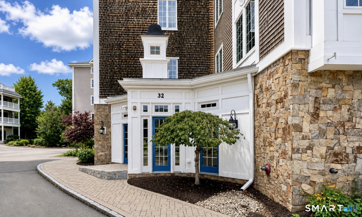 32 Shipyard Lane Milford CT 06460