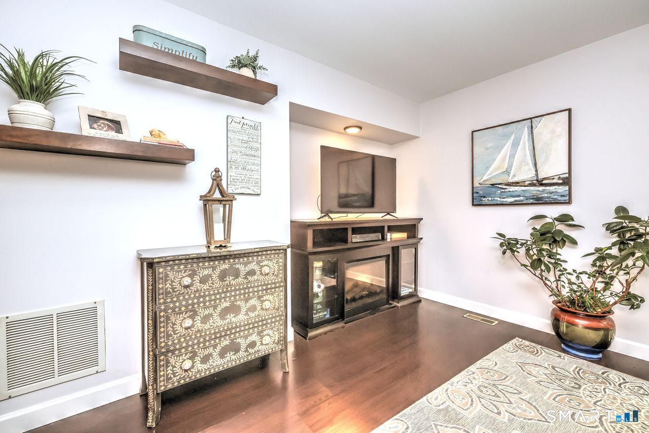 196 New Haven Avenue Derby CT 06418