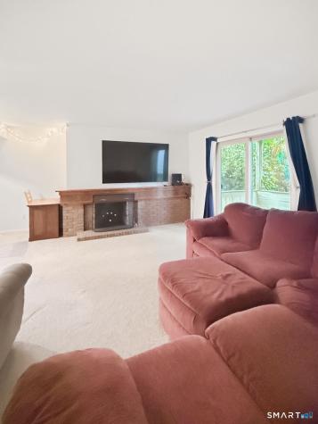 129 Library Lane Simsbury CT 06070