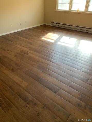 56 Oakwoods Lane Branford CT 06405