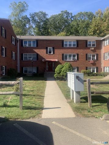 56 Oakwoods Lane Branford CT 06405