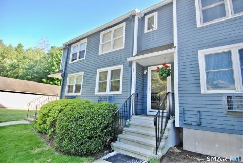 109 Greens Loop Cheshire CT 06410