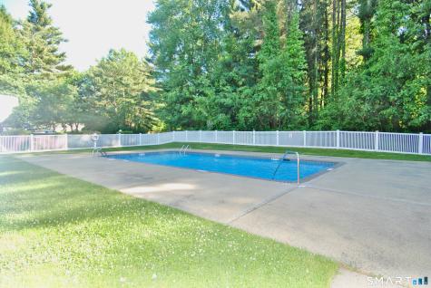 109 Greens Loop Cheshire CT 06410