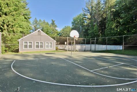 109 Greens Loop Cheshire CT 06410