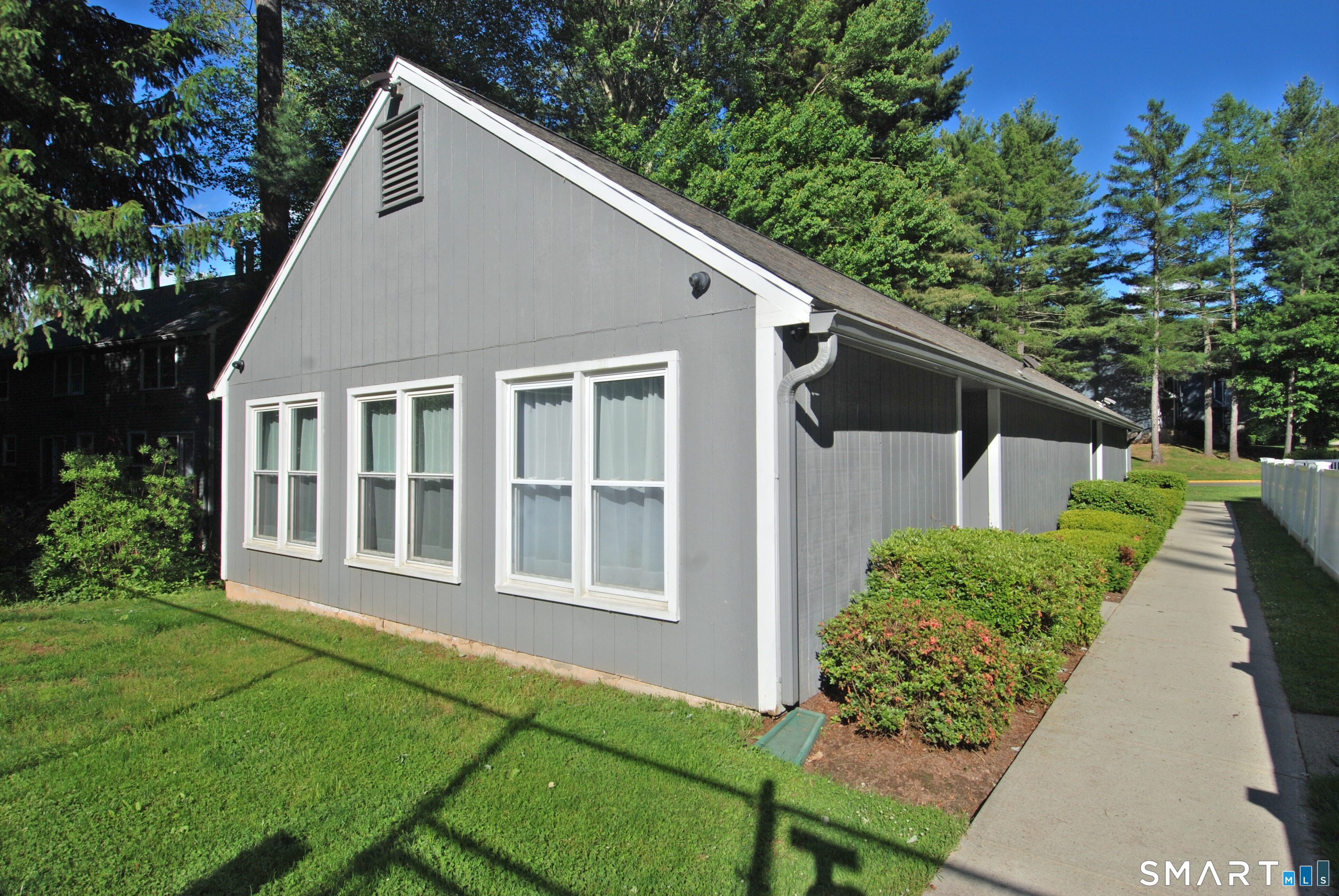 109 Greens Loop Cheshire CT 06410