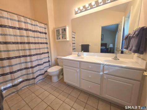 604 Sienna Drive Danbury CT 06810