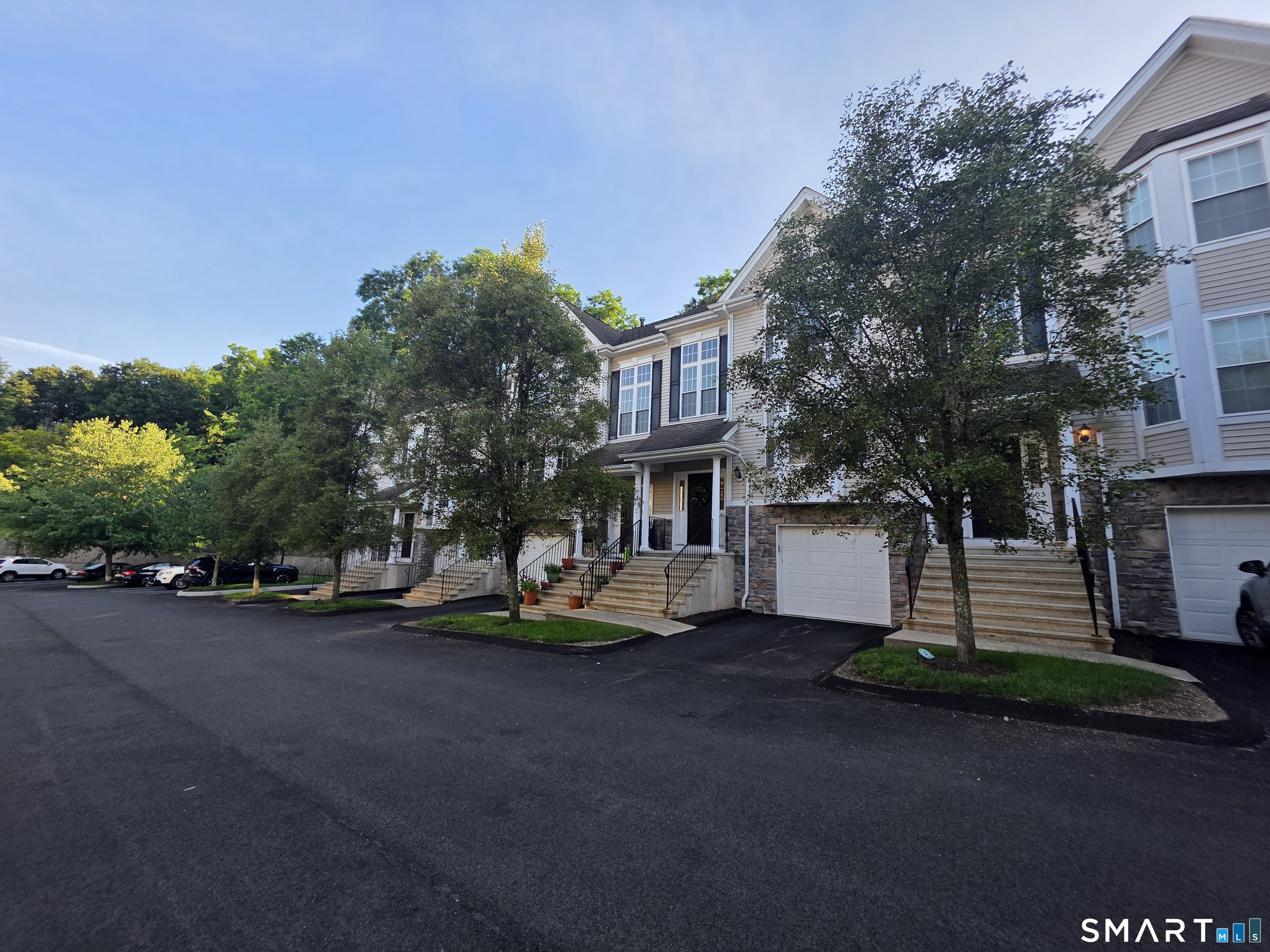 604 Sienna Drive Danbury CT 06810