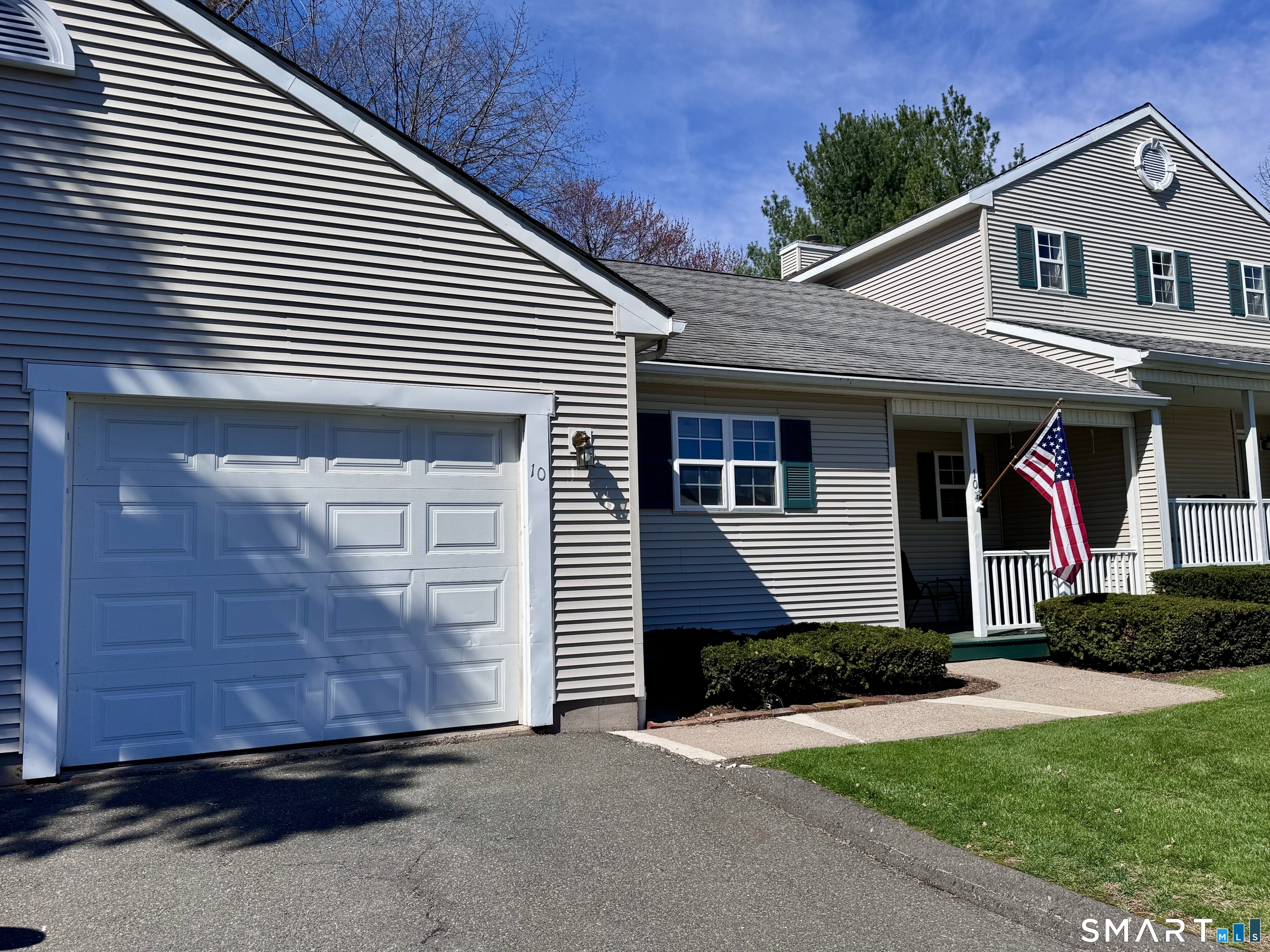 10 Dibble Hollow Lane Windsor Locks CT 06096