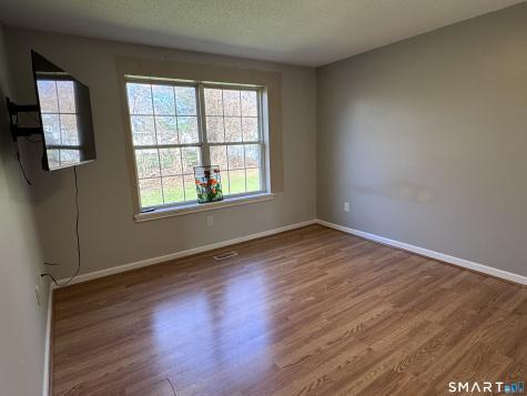 10 Dibble Hollow Lane Windsor Locks CT 06096