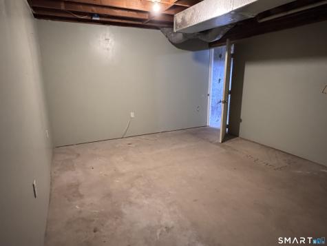 10 Dibble Hollow Lane Windsor Locks CT 06096