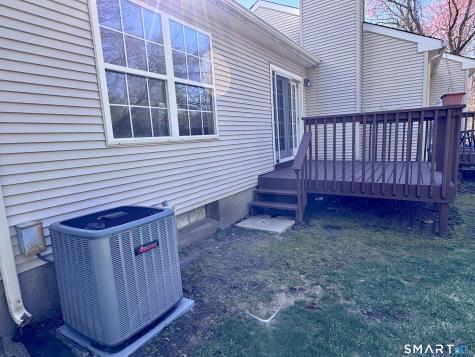 10 Dibble Hollow Lane Windsor Locks CT 06096