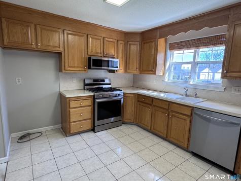 10 Dibble Hollow Lane Windsor Locks CT 06096
