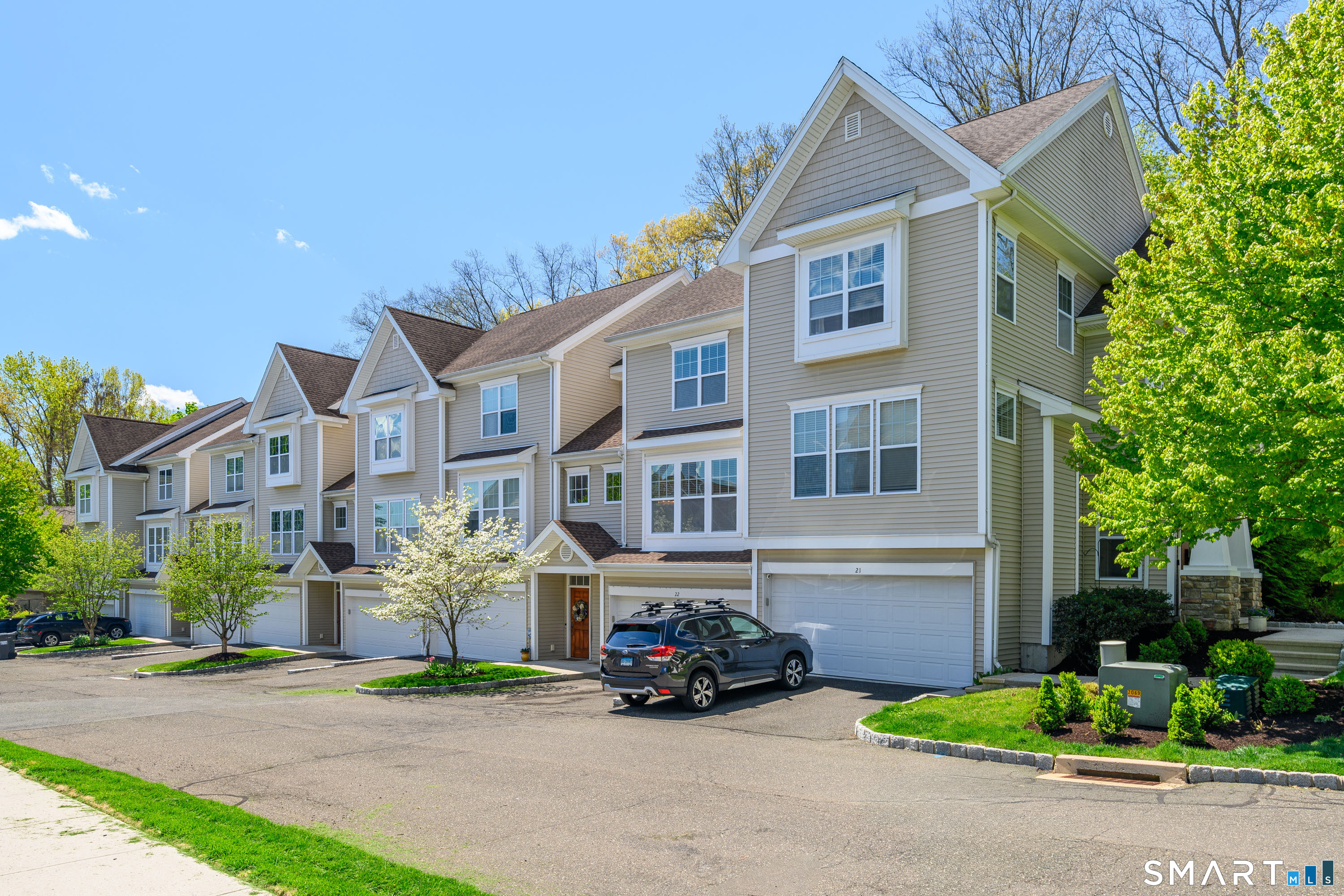 22 Caldwell Terrace Danbury CT 06810