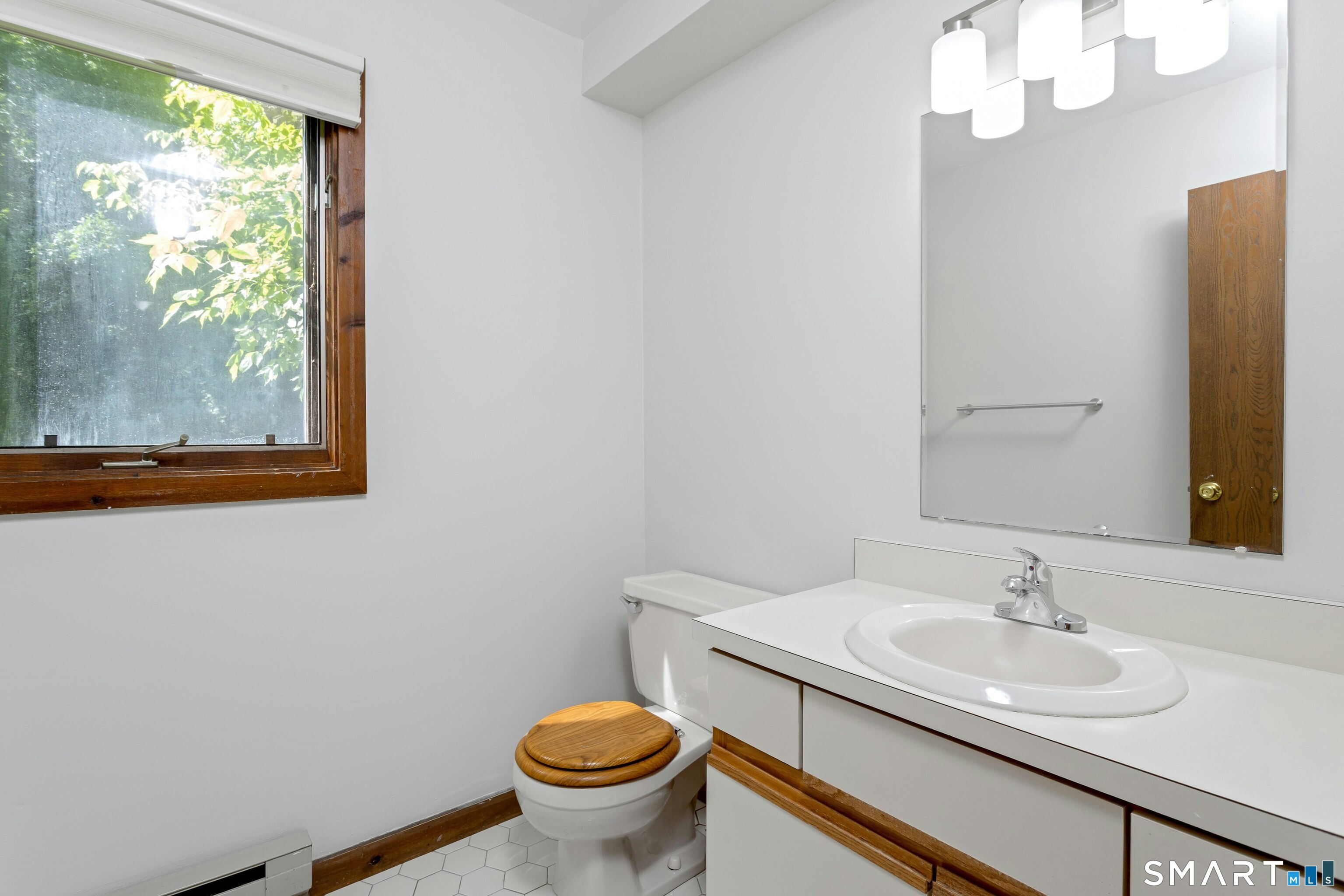 18 Twin Oaks New Milford CT 06776