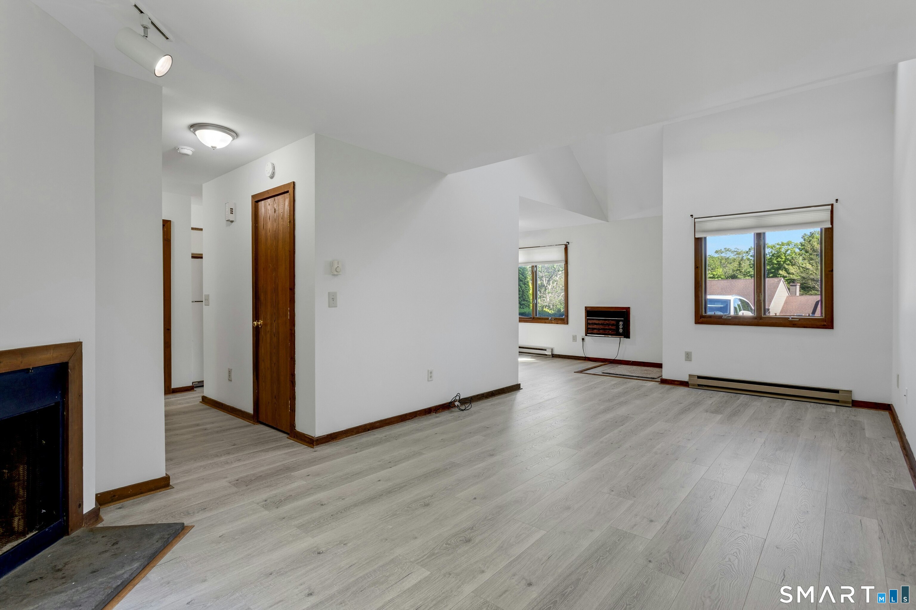 18 Twin Oaks New Milford CT 06776