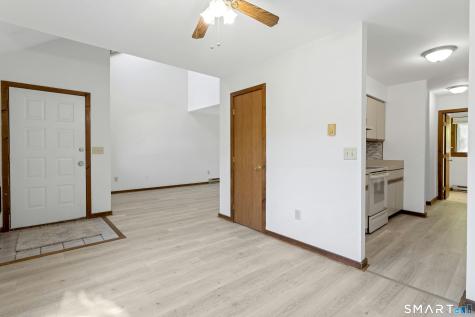 18 Twin Oaks New Milford CT 06776