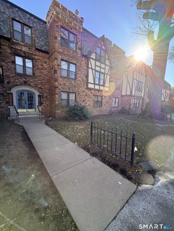 16 Townley Street Hartford CT 06105