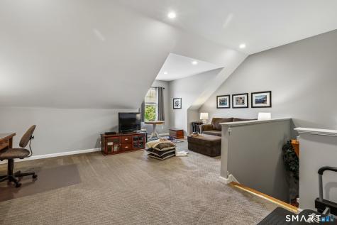 27 Maura Lane Danbury CT 06811