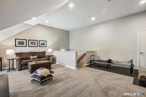 27 Maura Lane Danbury CT 06811