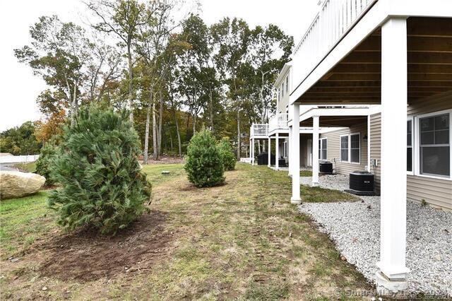 47 Village Crossing East Lyme CT 06357